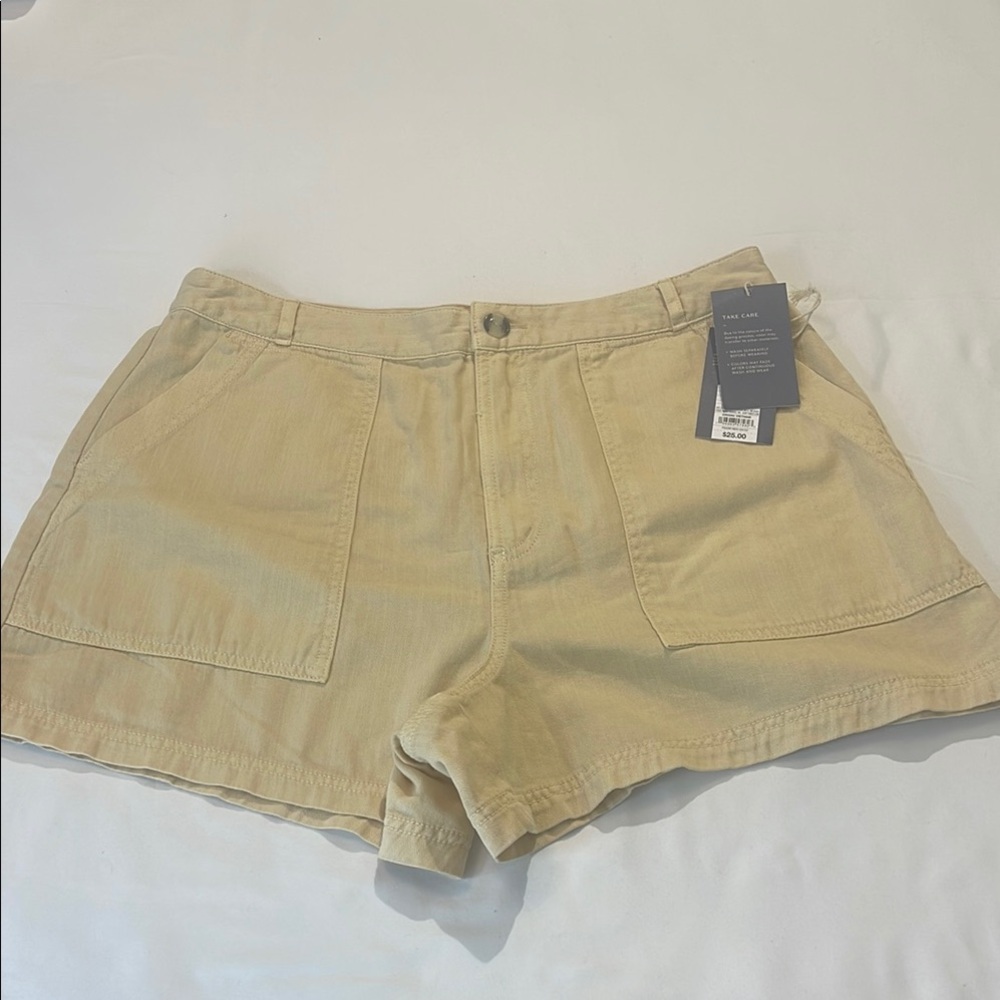 UNIVERSAL THREAD SIZE 12 Women's Tan Shorts